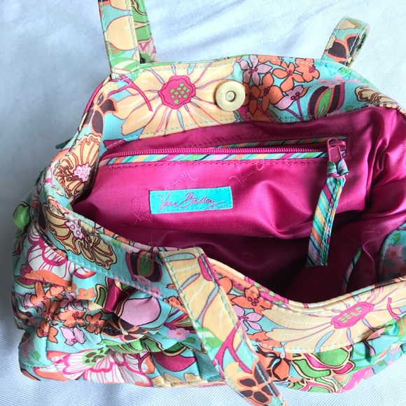 Vera Bradley Handbags - 🌟Like New!  Vera Bradley 👛 handbag